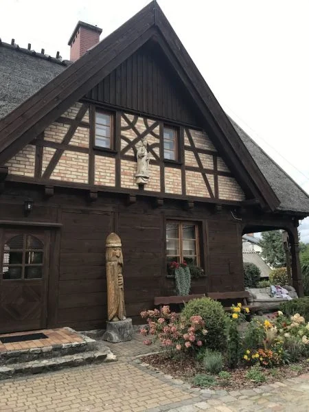 KASZUBSKI DOM RĘKODZIEŁA LUDOWEGO