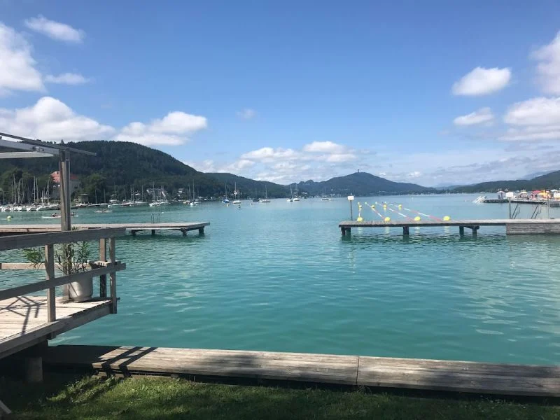 NAD JEZIOREM WöRTHERSEE
