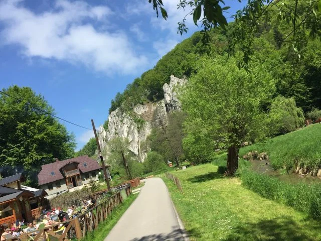 Korzkiew – Ojców (na szlaku Orlich Gniazd)