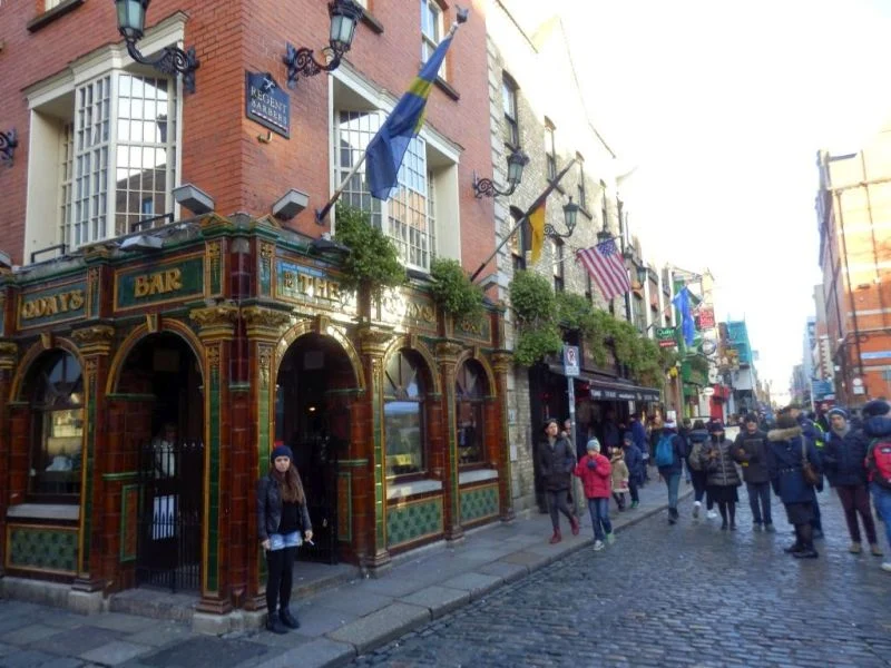 PONADCZASOWY FILM „ONCE”