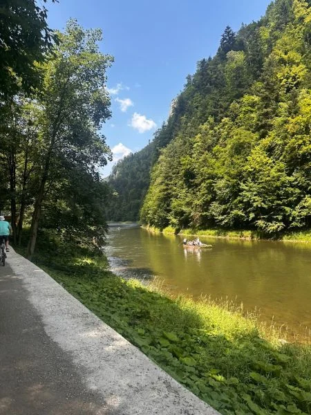 Z SZCZAWNICY DO CZERWONEGO KLASZTORU